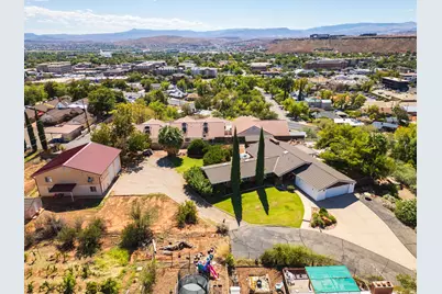 338 N 100 St W, Saint George, UT 84770 - Photo 47
