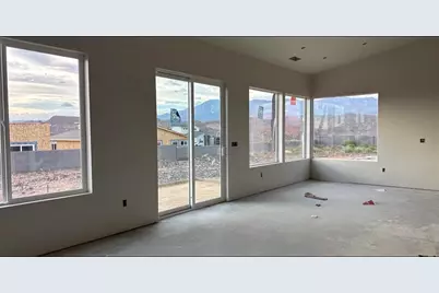 727 N 2740 W, Hurricane, UT 84737 - Photo 3