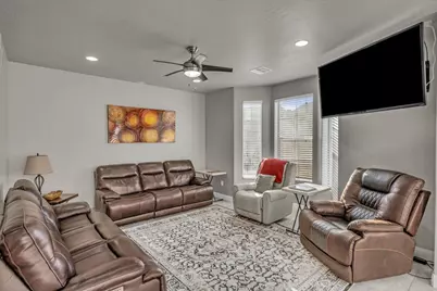 1906 Holiday Ln, Washington, UT 84780 - Photo 7