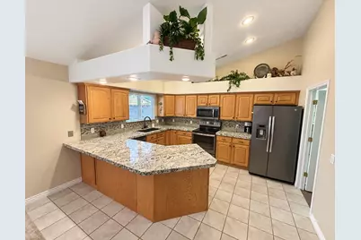 341 S Parkside Cir, Saint George, UT 84770 - Photo 3