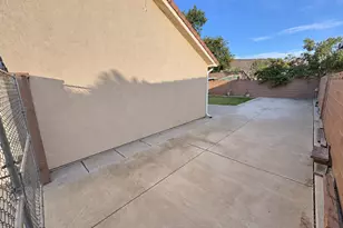 341 S Parkside Cir, Saint George, UT 84770 - Photo 25