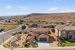 559 N Staci Dr, Hurricane, UT 84737 - Photo 7