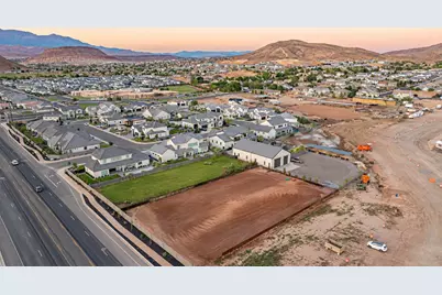 646 E Pine St, Washington, UT 84780 - Photo 71