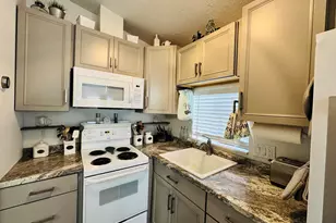 1150 W Red Hills Pkwy, Washington, UT 84780 - Photo 13