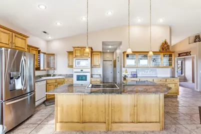 2399 S Augusta Dr, Saint George, UT 84790 - Photo 7