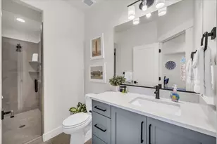 1303 E Vista Roja Pl, Washington, UT 84780 - Photo 9