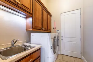 221 N Emeraud Dr N, Saint George, UT 84770 - Photo 27