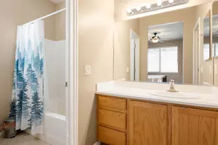 3166 E Fourteen Fairway Dr, Washington, UT 84780 - Photo 13