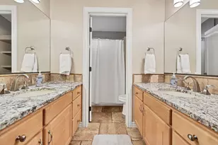 2497 River Cir, Santa Clara, UT 84765 - Photo 37