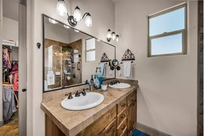 758 W Lava Pointe Dr, Saint George, UT 84770 - Photo 13