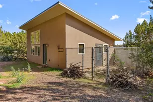 894 W Foothill Dr, Apple Valley, UT 84737 - Photo 25