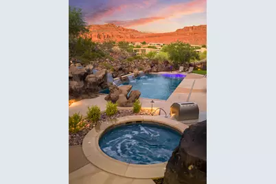 29 E Split Rock E #29, Ivins, UT 84738 - Photo 3