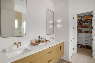 233 E 300 N, Ivins, UT 84738 - Photo 15