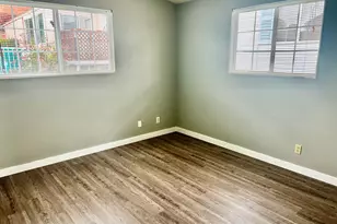 1150 W Red Hills Pkwy, Washington, UT 84780 - Photo 11