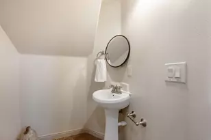 345 N 2450 E, Saint George, UT 84790 - Photo 17