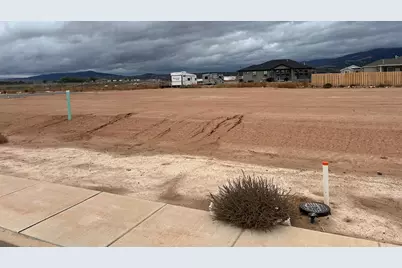 5160 N 75 E #215, Enoch, UT 84721 - Photo 3