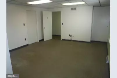 2089 Dupont #6, Dover, DE 19901 - Photo 1