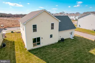 105 Fairfax Ln, Dover, DE 19901 - Photo 5
