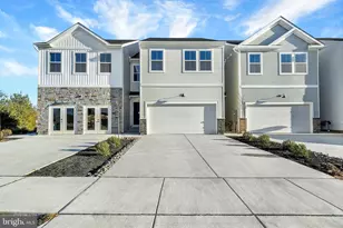 565 W North St, Smyrna, DE 19977 - Photo 1