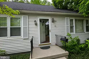 730 E Division St, Dover, DE 19901 - Photo 1