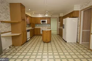 18 N Springview Dr, Dover, DE 19901 - Photo 31