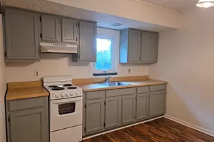 110 E 40th St, Wilmington, DE 19802 - Photo 1