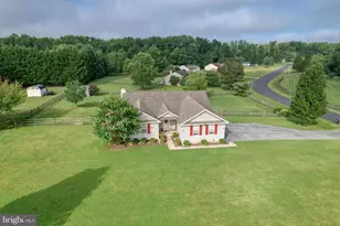 223 Tina Marie Ln, Smyrna, DE 19977 - Photo 3