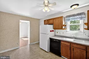 24 Thomas Jefferson Blvd, Newark, DE 19702 - Photo 17