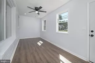 212 Lambson Ln, New Castle, DE 19720 - Photo 3