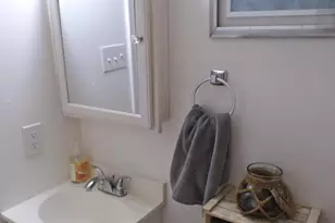 610 W 11th St, New Castle, DE 19720 - Photo 23