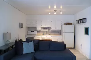 610 W 11th St, New Castle, DE 19720 - Photo 7