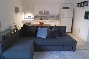 610 W 11th St, New Castle, DE 19720 - Photo 5