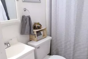 610 W 11th St, New Castle, DE 19720 - Photo 23