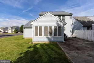 101 N Katrin Cir, New Castle, DE 19720 - Photo 23