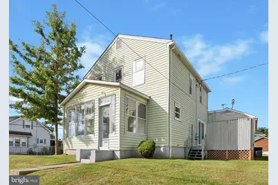 211 S Dupont Road, Newport, DE 19804 - Photo 1