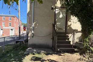 606 W 8th St, Wilmington, DE 19801 - Photo 9