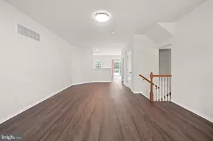 609 Jacobsen Cir, Newark, DE 19702 - Photo 7