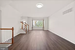 609 Jacobsen Cir, Newark, DE 19702 - Photo 5