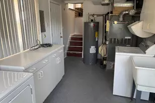 8 N Avon Dr, Claymont, DE 19703 - Photo 17