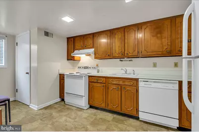 1403 Shallcross Avenue #310, Wilmington, DE 19806 - Photo 11