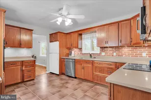 2303 Magnolia Dr, Wilmington, DE 19810 - Photo 9