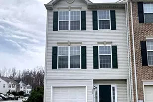 328 Norman Dr, Newark, DE 19702 - Photo 1