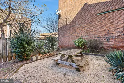 411 W 8th Street, Wilmington, DE 19801 - Photo 17