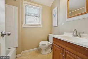 318 Marsh Ln, Wilmington, DE 19804 - Photo 9