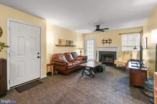 104 Waters Edge Dr, Newark, DE 19702 - Photo 3