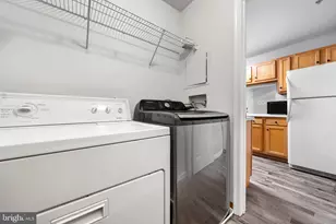 806 Waters Edge Dr, Newark, DE 19702 - Photo 5