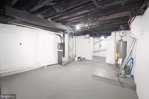 2103 N Locust St, Wilmington, DE 19802 - Photo 25