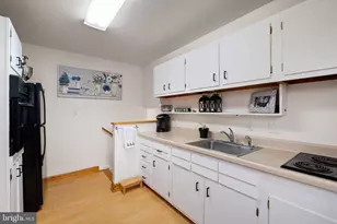 8 Toby Ct, Wilmington, DE 19808 - Photo 11