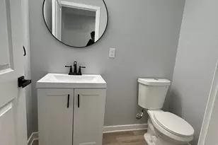 605 W 8th St, Wilmington, DE 19801 - Photo 29