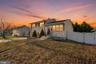 1431 Oak Hill Dr, Wilmington, DE 19805 - Photo 1